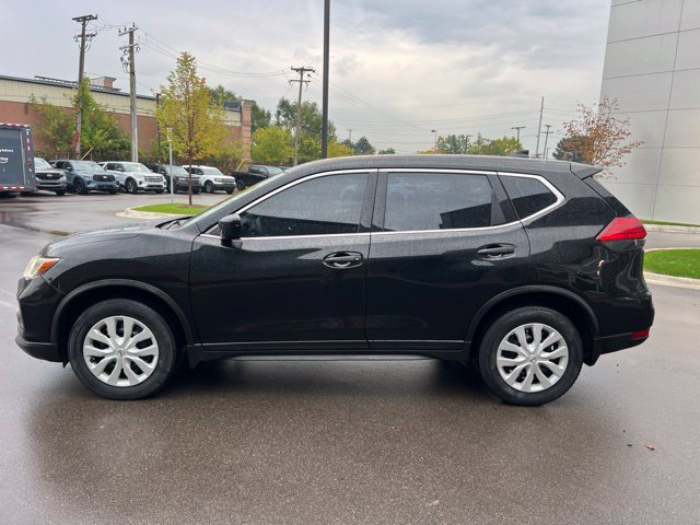 Used 2017 Nissan Rogue S AWD/4WD image 6