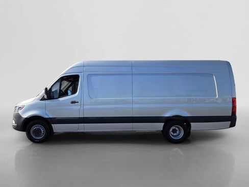 Used 2024 Mercedes-Benz Sprinter 4500 w/ Parking Package image 2