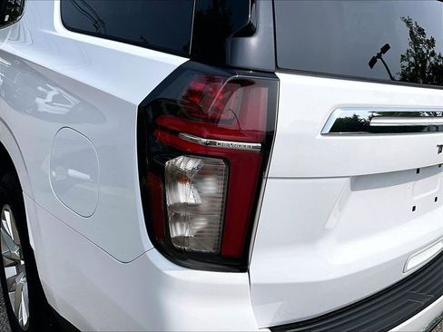 Used 2023 Chevrolet Tahoe Premier w/ Premium Package 2 AWD/4WD image 35