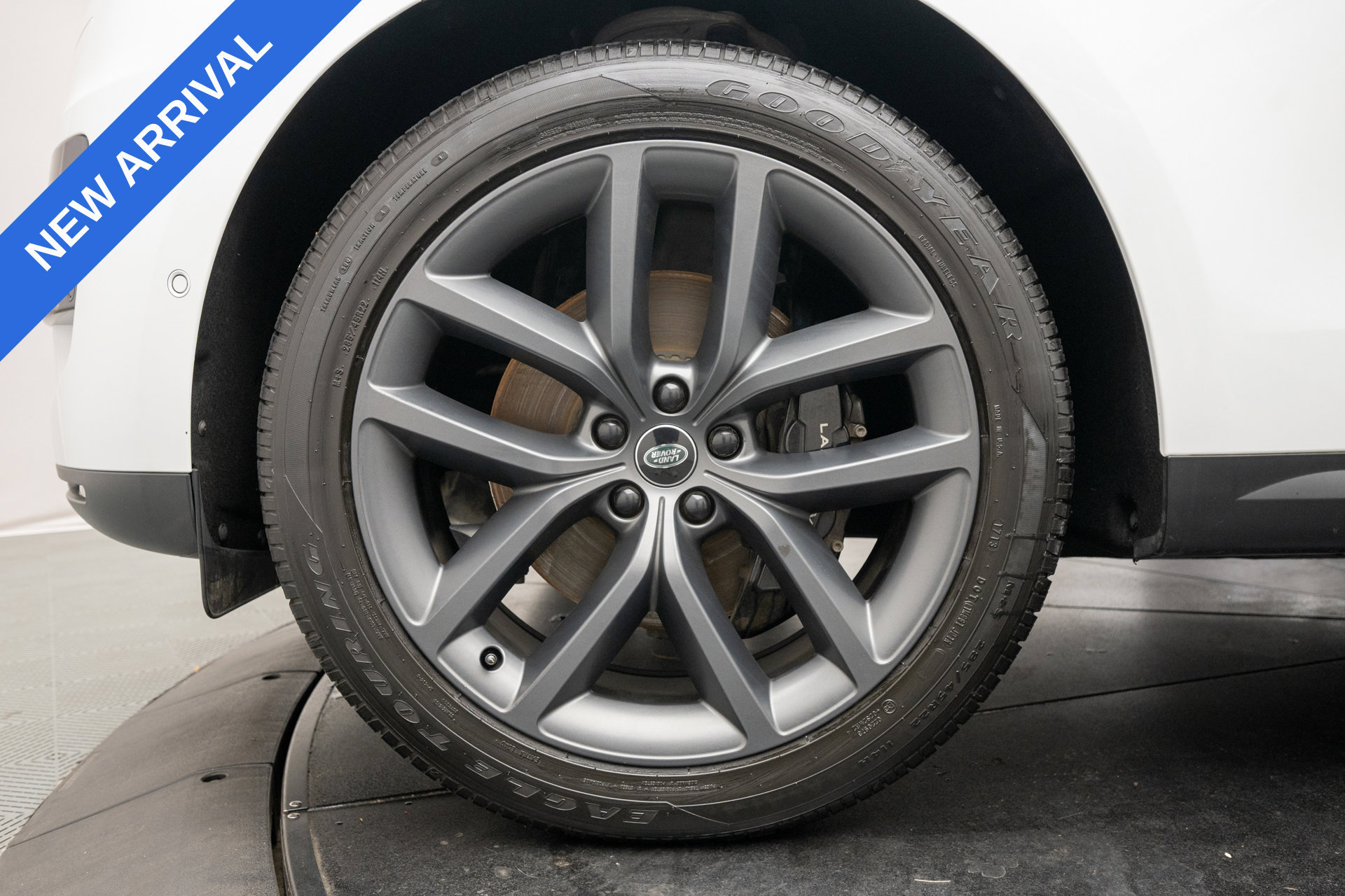 Used 2023 Land Rover Range Rover Sport SE AWD/4WD image 26