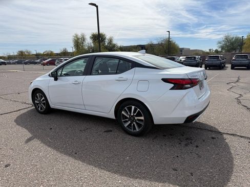 Used 2025 Nissan Versa SV image 6