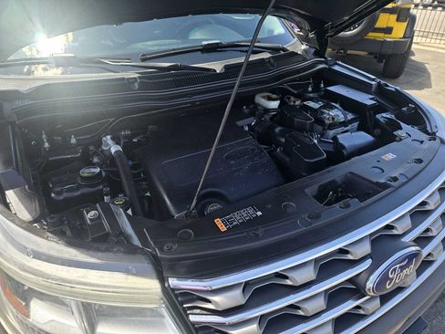 Used 2016 Ford Explorer XLT w/ Equipment Group 202A AWD/4WD image 30