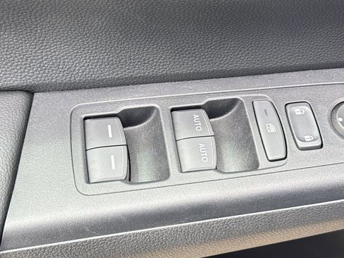 Certified 2025 Honda CR-V EX image 12