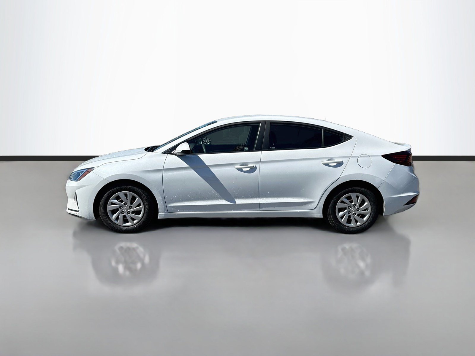 Used 2020 Hyundai Elantra SE w/ Cargo Package (C1) FWD image 4