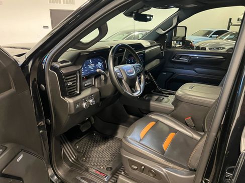 Used 2024 GMC Sierra 2500 AT4 w/ AT4 Premium Plus Package image 10