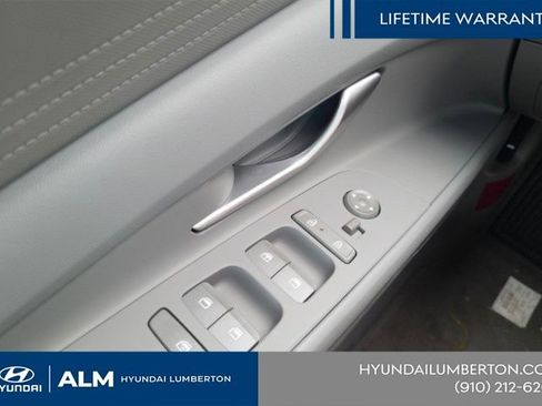 New 2026 Hyundai Elantra SEL Sport FWD image 32