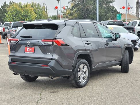 Used 2024 Toyota RAV4 XLE image 5