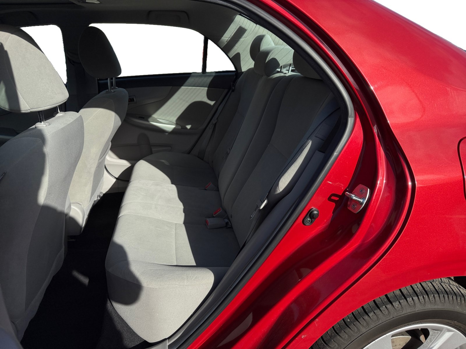 Used 2013 Toyota Corolla LE w/ Premium Pkg FWD image 16