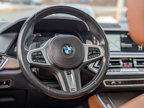 Used 2022 BMW X5 xDrive40i w/ M Sport Package image 18