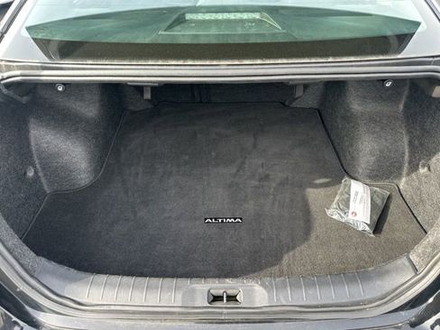 Used 2024 Nissan Altima 2.5 SV image 25