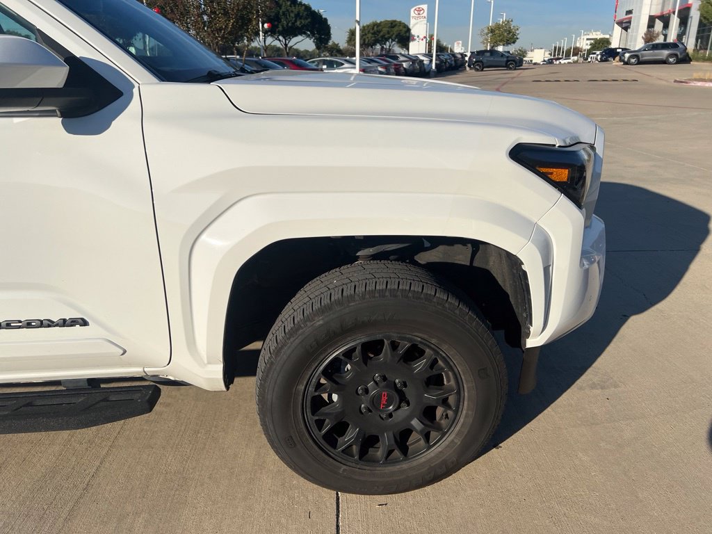 Used 2024 Toyota Tacoma SR5 AWD/4WD image 22