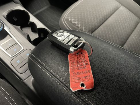 Used 2023 Ford Escape Active image 15