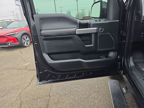 Used 2019 Ford F150 Platinum image 16