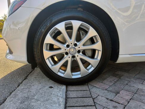 Used 2017 Mercedes-Benz E 300 image 45