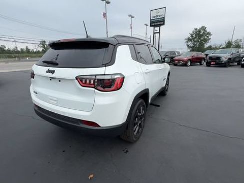 Used 2023 Jeep Compass Latitude w/ Convenience Group AWD/4WD image 8