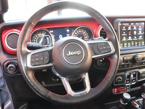 Used 2023 Jeep Wrangler Rubicon w/ Cold Weather Group AWD/4WD image 17