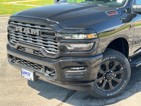New 2026 RAM 2500 Big Horn AWD/4WD image 8