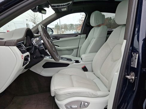 Used 2021 Porsche Macan S image 14