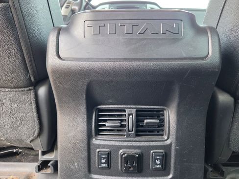 Used 2017 Nissan Titan PRO-4X w/ Pro-4x Convenience Package AWD/4WD image 23