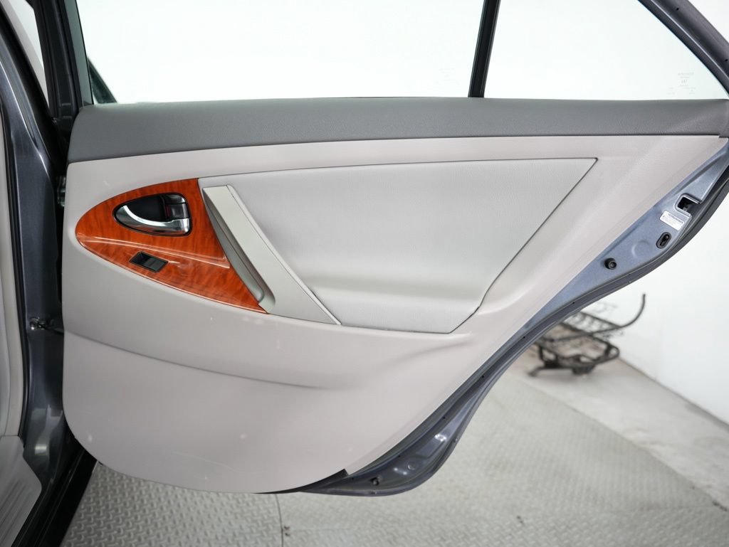 Used 2009 Toyota Camry SE FWD image 37