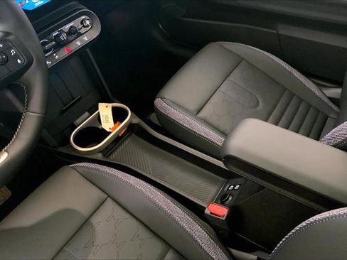 Certified 2025 MINI Cooper S image 22