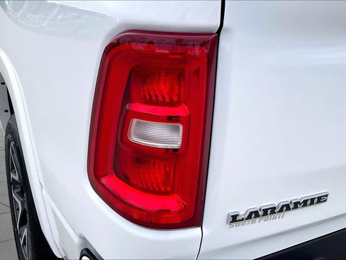 New 2026 RAM 1500 Laramie AWD/4WD image 14