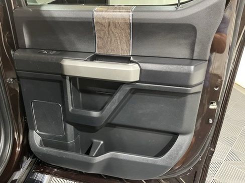 Used 2018 Ford F250 Lariat image 25