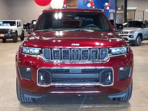 Used 2025 Jeep Grand Cherokee Overland w/ Adv Protech Group III AWD/4WD image 3