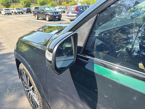 Used 2024 Mercedes-Benz GLS 450 4MATIC image 6