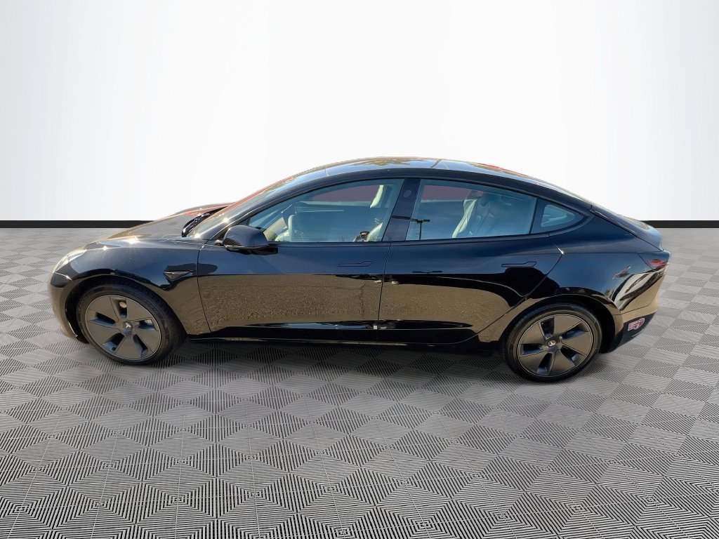 Used 2023 Tesla Model 3 Standard Range RWD image 4