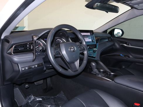 Used 2024 Toyota Camry SE image 21