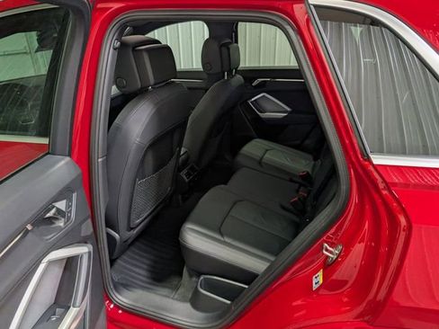 Used 2025 Audi Q3 2.0T Premium image 10