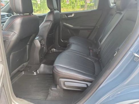 Used 2025 Ford Escape ST-Line Elite w/ Premium Technology Package AWD/4WD image 29