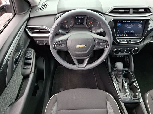 Certified 2023 Chevrolet TrailBlazer LT w/ Convenience Package AWD/4WD image 11