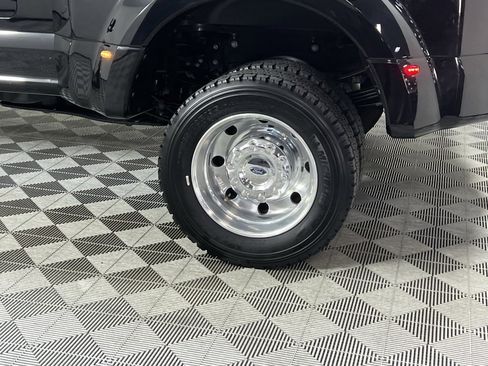 Used 2021 Ford F450 Platinum w/ FX4 Off-Road Package image 9