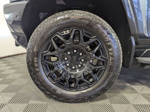 Used 2025 GMC Hummer EV 2X AWD/4WD image 16