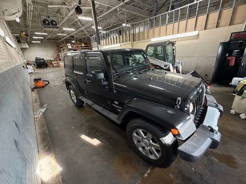 Used 2011 Jeep Wrangler Unlimited 70th Anniversary w/ Connectivity Group image 5