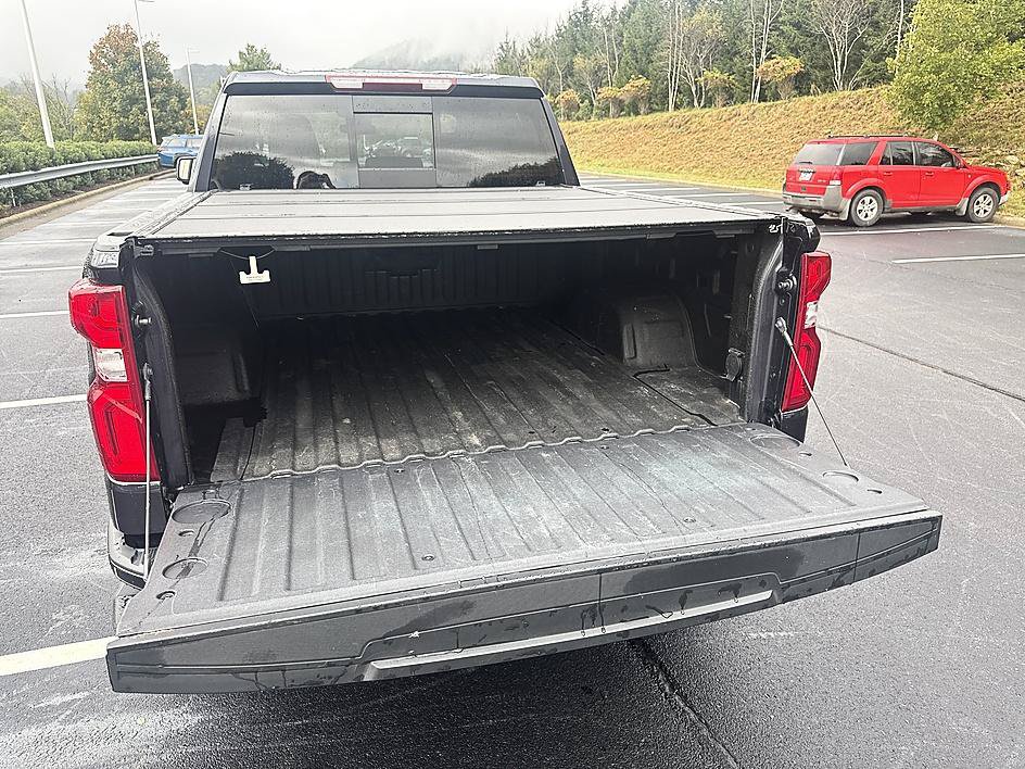 Used 2022 Chevrolet Silverado 1500 RST AWD/4WD image 23