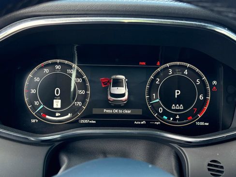 Used 2024 Jaguar F-PACE R-Dynamic S image 32