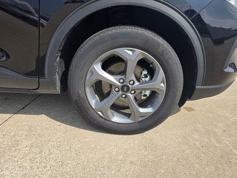 Used 2025 Ford Escape ST-Line image 9