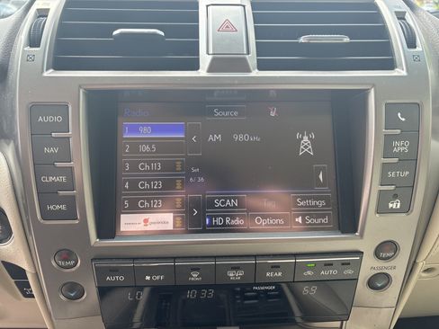 Used 2015 Lexus GX 460 w/ Premium Package AWD/4WD image 23