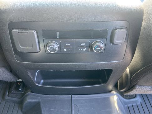 Used 2020 GMC Yukon SLT image 35