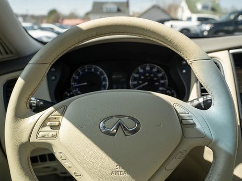 Used 2014 INFINITI QX50 Journey w/ Premium Package image 17