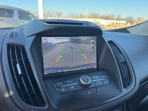 Used 2017 Ford Escape SE w/ Equipment Group 201A image 19