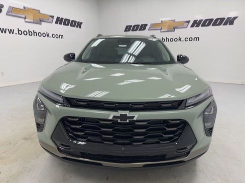 New 2026 Chevrolet Trax ACTIV w/ Sunroof Package image 2