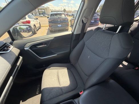 Used 2019 Toyota RAV4 XLE w/ Convenience Package AWD/4WD image 22