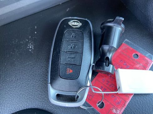 Used 2024 Nissan Sentra SV image 42