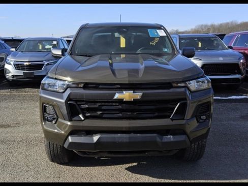Used 2023 Chevrolet Colorado LT w/ LT Convenience Package II image 5
