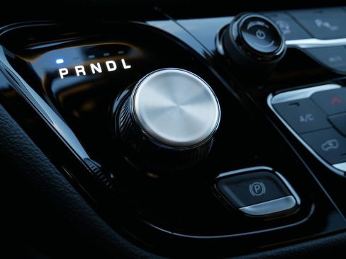 New 2026 Chrysler Pacifica Limited image 19