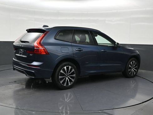 Used 2024 Volvo XC60 B5 Core AWD/4WD image 6